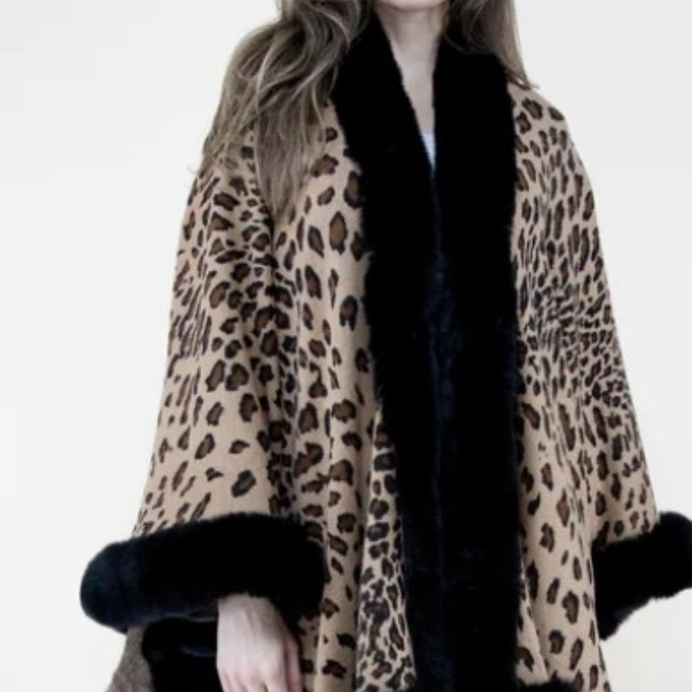 Cheetah print Ruana W/ Faux Fur Trim